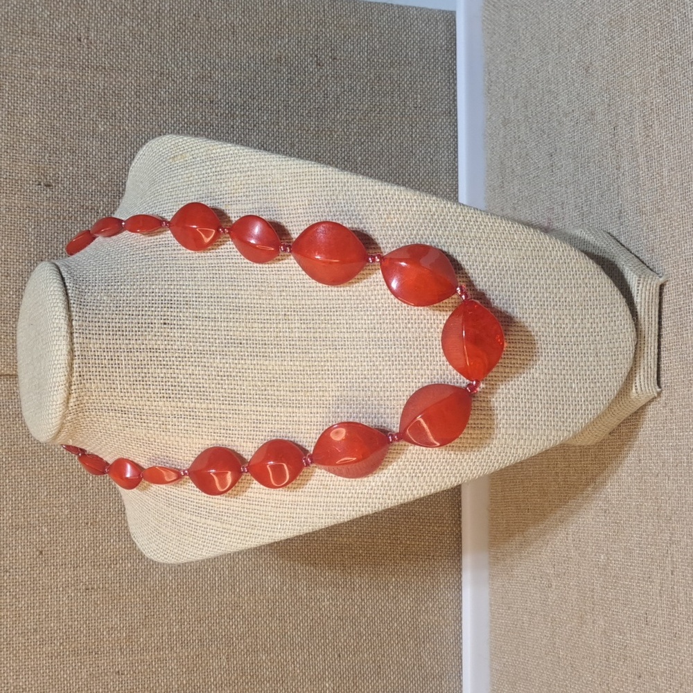 Vintage Retro Chunky Red Plastic Beaded Statement Necklace